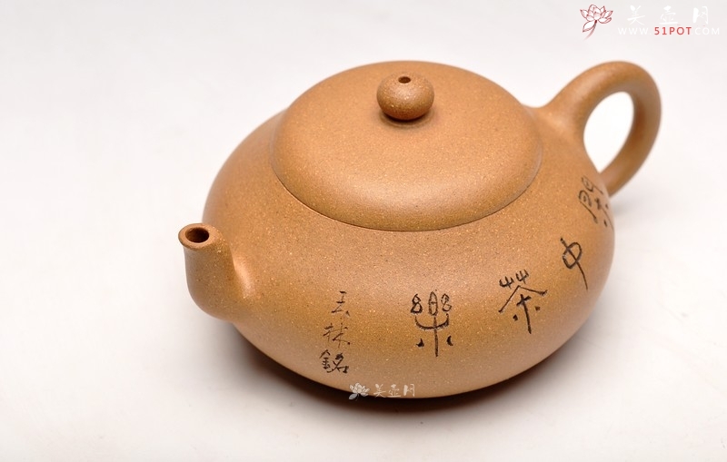 紫砂壶图片：邱玉林大师装饰 古拙之风 把玩 全手扁梨 实用收藏 - 美壶网
