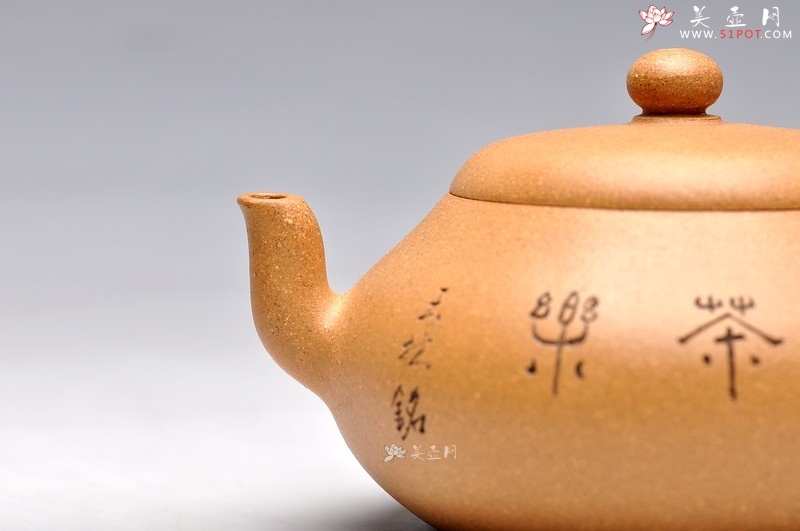 紫砂壶图片：邱玉林大师装饰 古拙之风 把玩 全手扁梨 实用收藏 - 美壶网