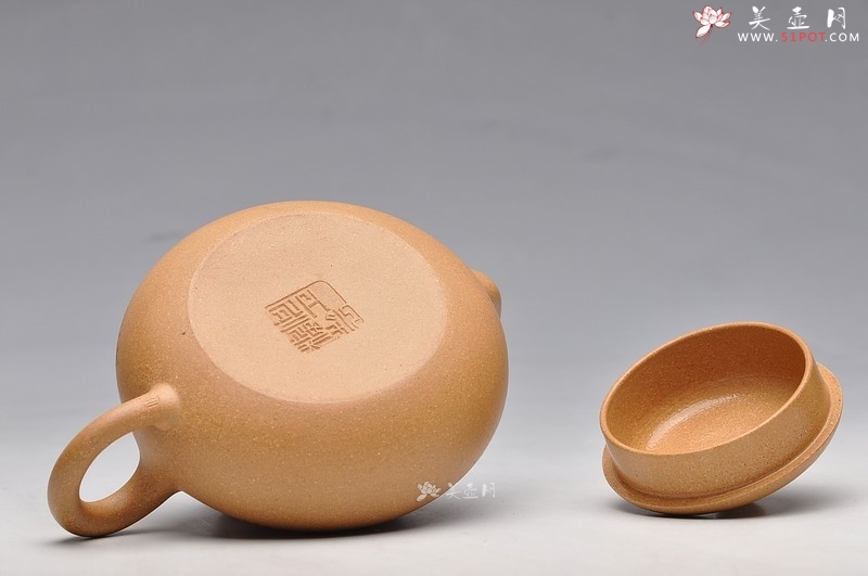 紫砂壶图片：邱玉林大师装饰 古拙之风 把玩 全手扁梨2 实用收藏 - 美壶网
