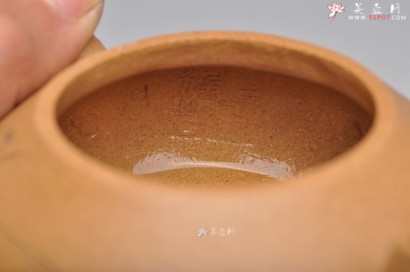 紫砂壶图片：邱玉林大师装饰 古拙之风 把玩 全手扁梨2 实用收藏 - 美壶网