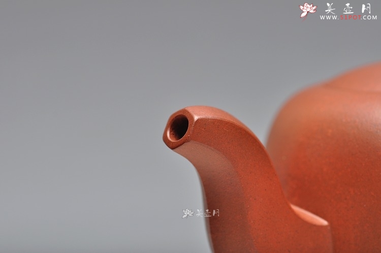 紫砂壶图片： 鲍志强高徒 历上清装饰 方鈡 底槽青 - 美壶网