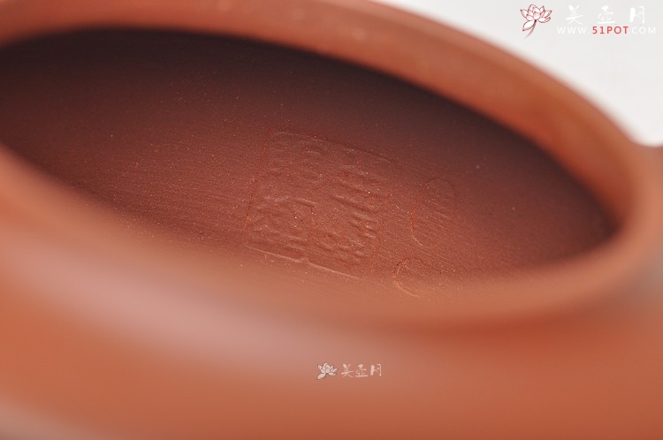 紫砂壶图片：李彦雄装饰通景山水  全手汉韵 - 美壶网