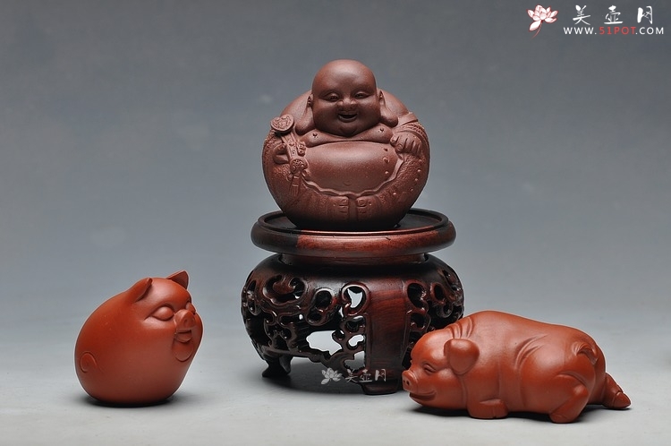 紫砂壶图片：精工如意佛和他的快乐小猪 - 美壶网