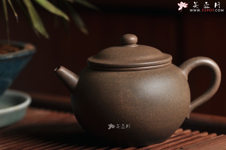 紫砂壶图片：拙朴古雅 传统耐品 杀茶利器 全手拙古 - 美壶网