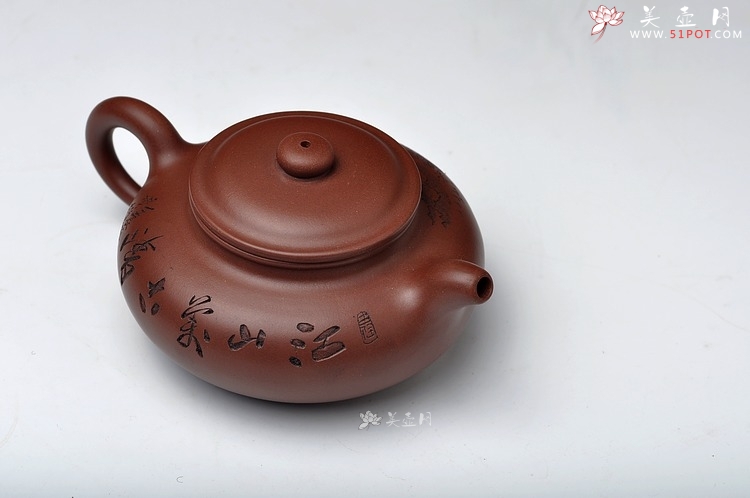 紫砂壶图片：刀工精美 工料皆爽 全手实用小仿古 江山万古清 - 美壶网