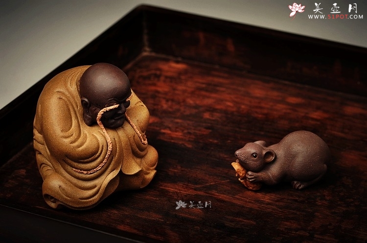 紫砂壶图片：十八罗汉之长眉罗汉和掏耳罗汉 神态细腻传神 茶宠 - 美壶网