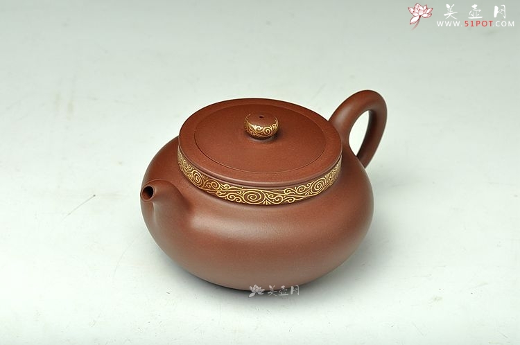 紫砂壶图片：曲峰作品 典雅大气 全手雍和 宫廷风格 - 美壶网