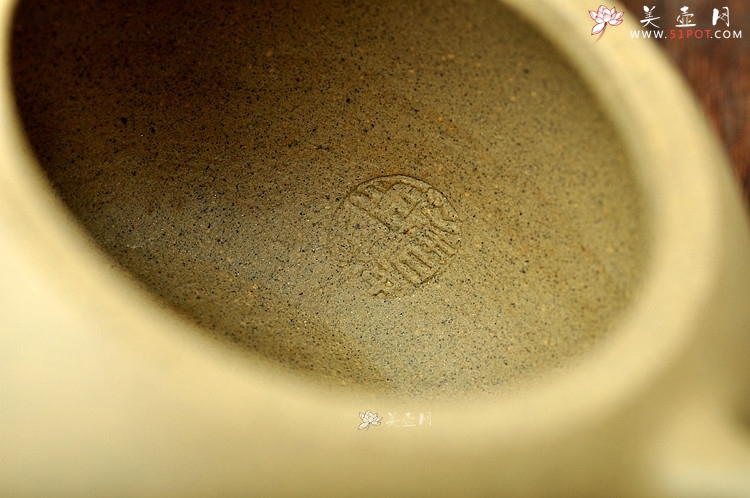 紫砂壶图片：徐亚春  全手段泥西施 整体周正耐品 一件 - 美壶网