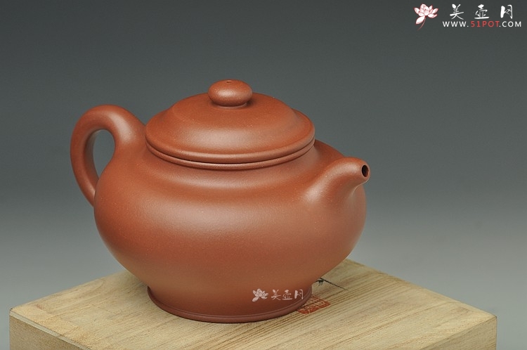 紫砂壶图片：十足 厚重大掇只 多自品 全手工刹凹 - 美壶网
