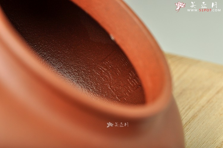 紫砂壶图片：十足 厚重大掇只 多自品 全手工刹凹 - 美壶网