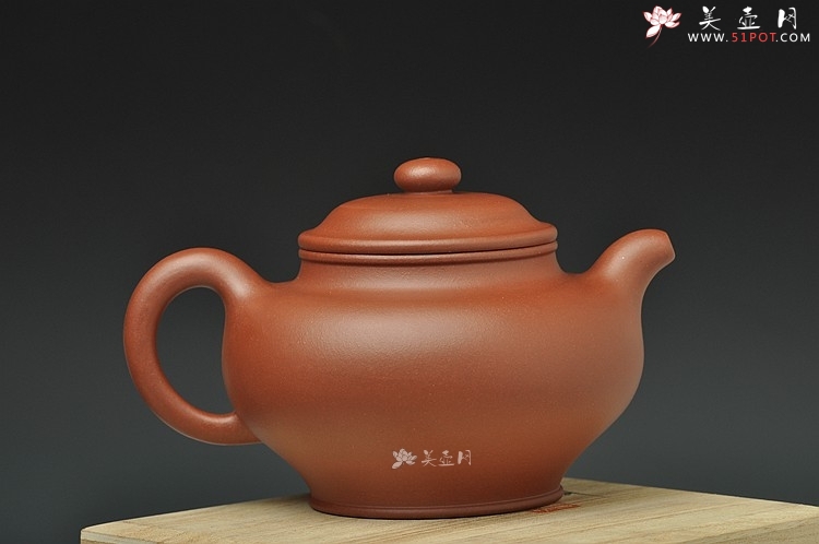 紫砂壶图片：十足 厚重大掇只 多自品 全手工刹凹 - 美壶网