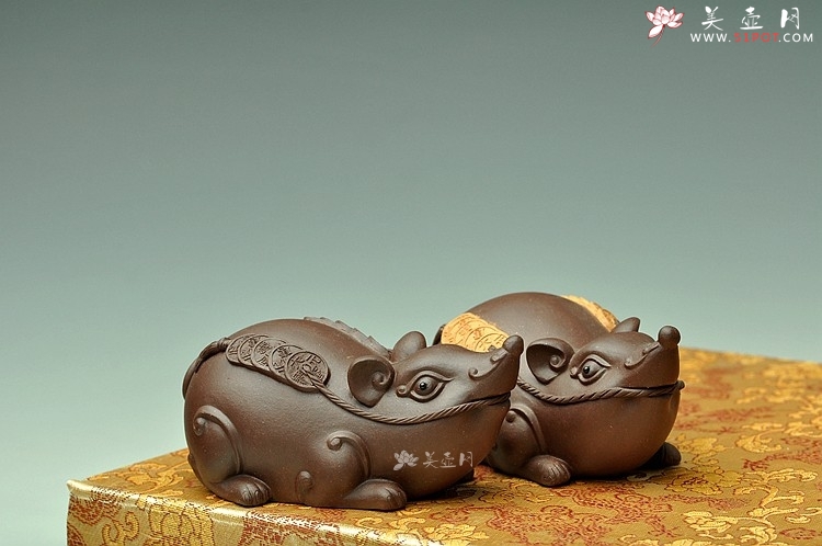 紫砂壶图片：一对金钱鼠 造型卡通可爱 - 美壶网