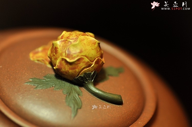 紫砂壶图片：国色天香~写生造型  牡丹 孙伟强张新亚合作作品 - 美壶网