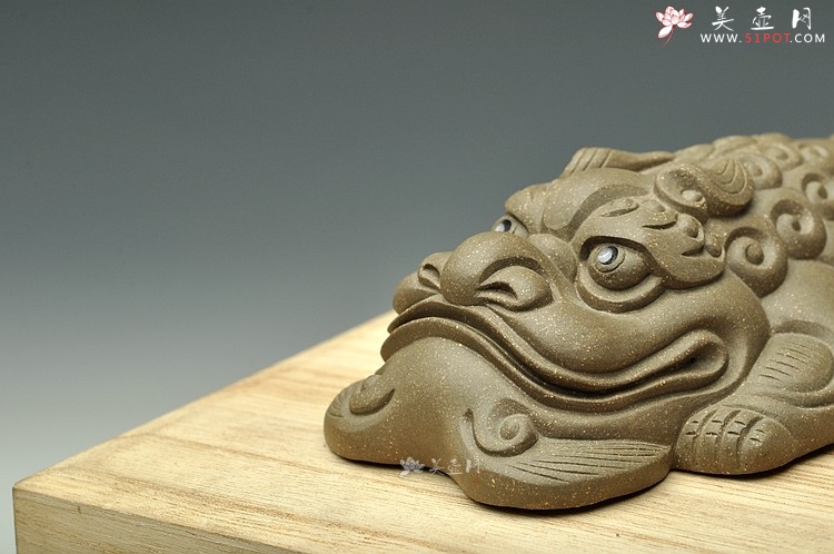 紫砂壶图片：镇宅茶宠 敦厚可爱 坐正 - 美壶网