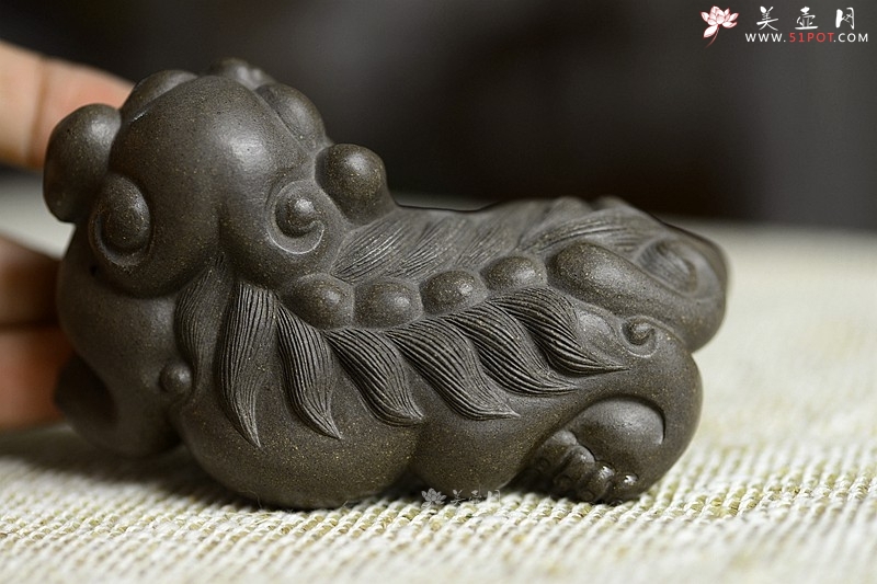 紫砂壶图片：古朴文气 青狮子茶宠  - 美壶网