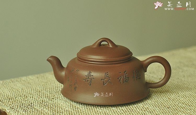 紫砂壶图片：陈进新力作 温文尔雅 敦厚古朴 全手紫缘 - 美壶网