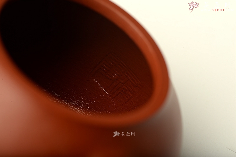 紫砂壶图片：纯朱泥 不接受预定 娇艳可人 全手小苹果 于洪霞老师随兴而作 - 美壶网