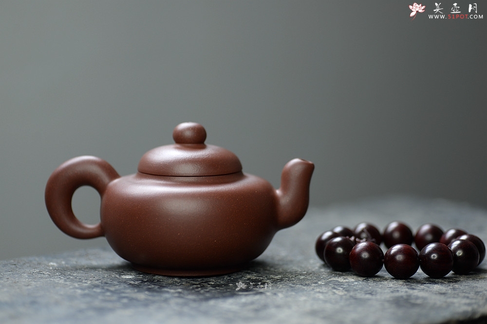 紫砂壶图片：道洪风格之全手悦志 温润如玉 蒋柯作品 饱满可人 - 美壶网
