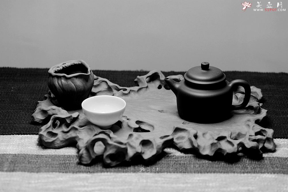 紫砂壶图片：学院派风格~好玩的作品~ 全手工太湖石干泡台 - 美壶网