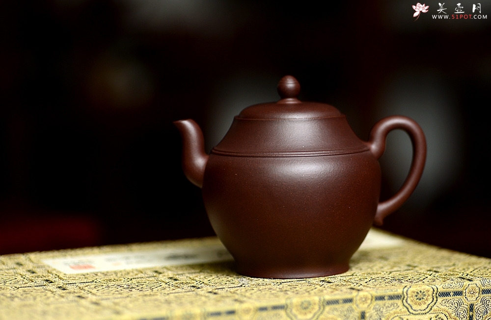 紫砂壶图片：钱琴芳全手 挺拔俊秀 韵味 汉风 作品 - 美壶网