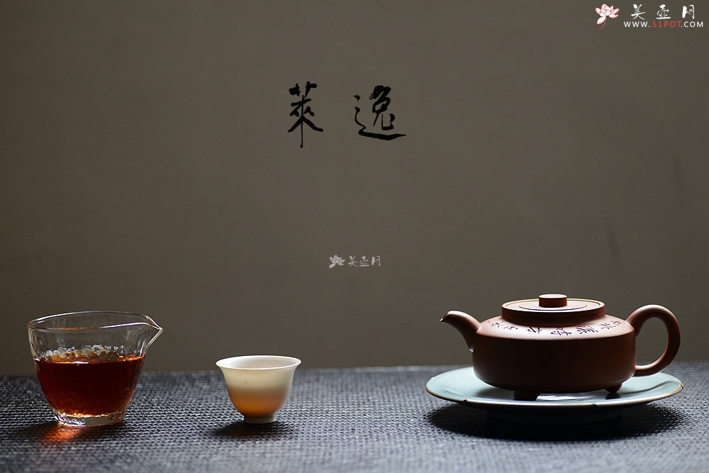 紫砂壶图片：只为茶人 摹古玉成窑周盘 古雅大气 刻绘老辣  - 美壶网