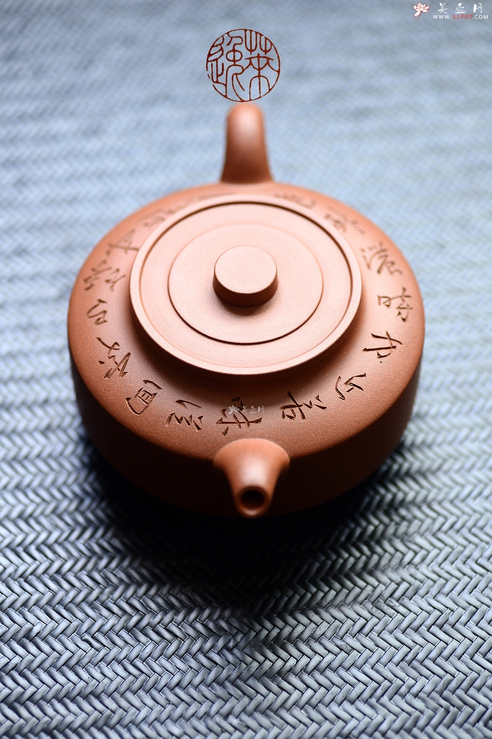 紫砂壶图片：只为茶人 摹古玉成窑周盘 古雅大气 刻绘老辣  - 美壶网