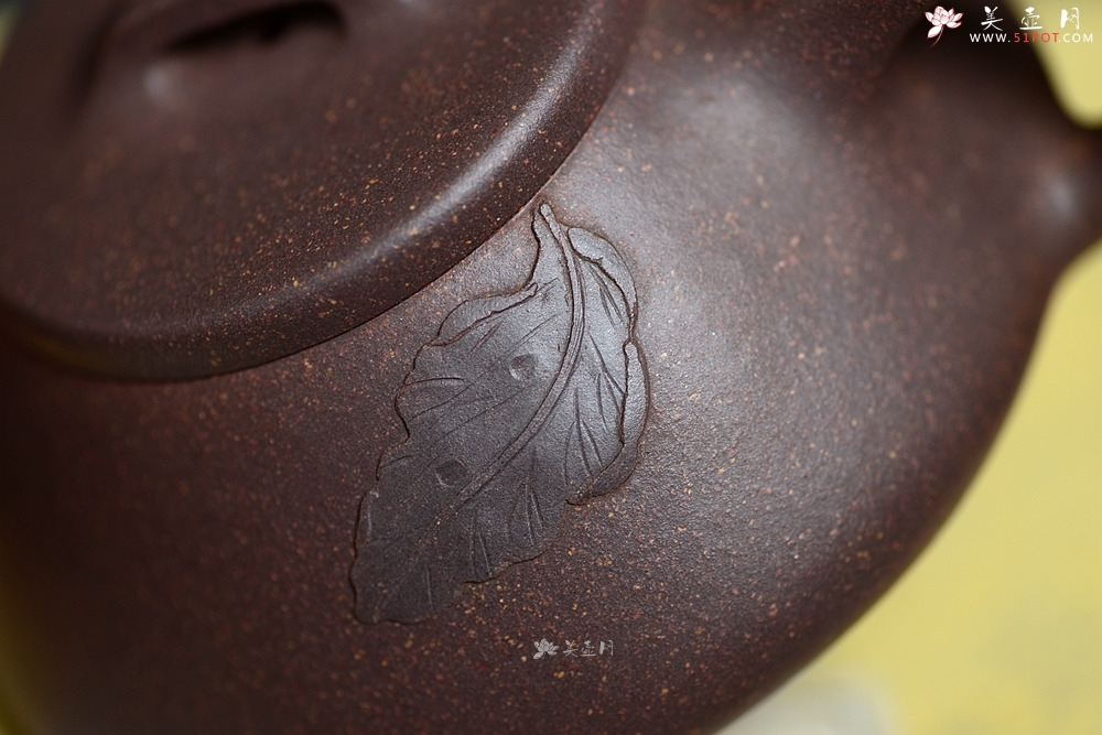 紫砂壶图片：周斌全手力作 知秋精炼刀法 蕉阴浓处烹新茶 全手大口石瓢 高温老紫泥 - 美壶网