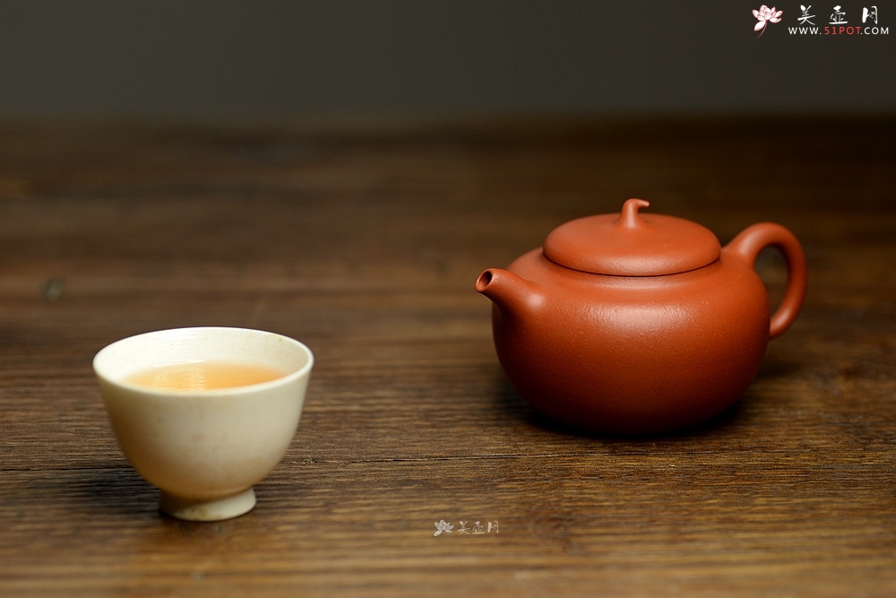 紫砂壶图片：朱泥 娇艳迷人 全手朱泥茄段 实用 - 美壶网