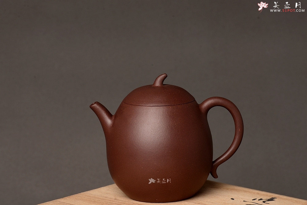 紫砂壶图片：王薇乙未年冬 娇小可人 神足趣浓 全手高茄 - 美壶网