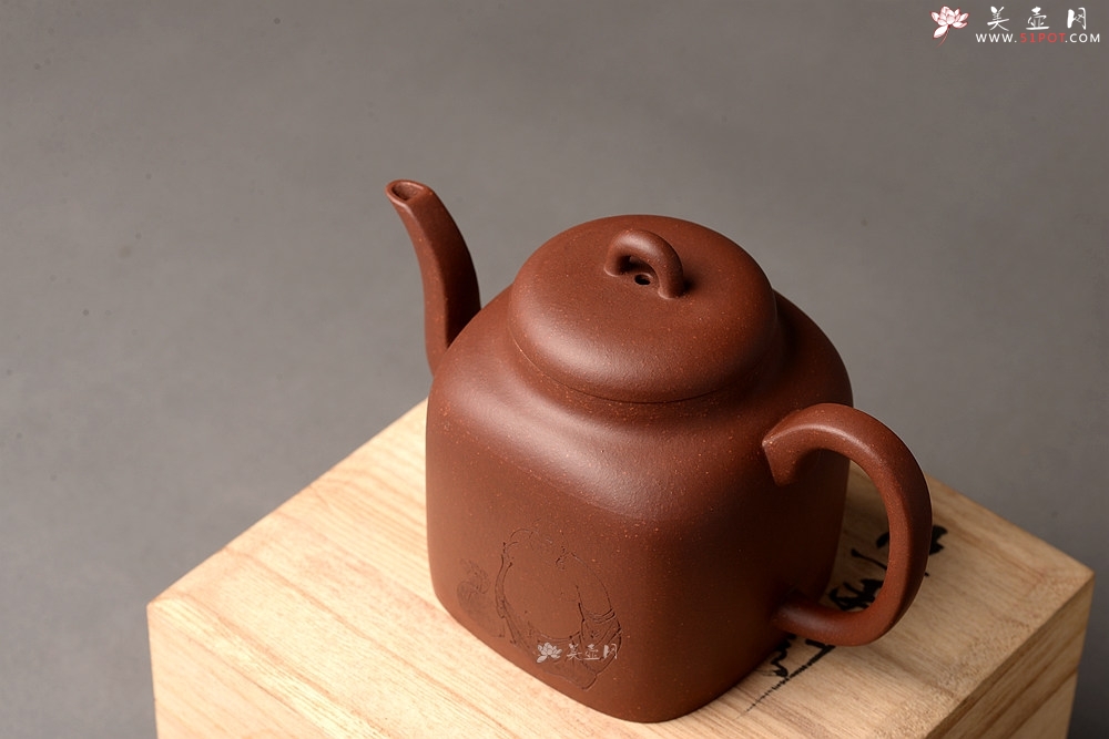 紫砂壶图片：于洪跃全手新品 方圆结合 挺拔劲美 柔与刚  印方 - 美壶网