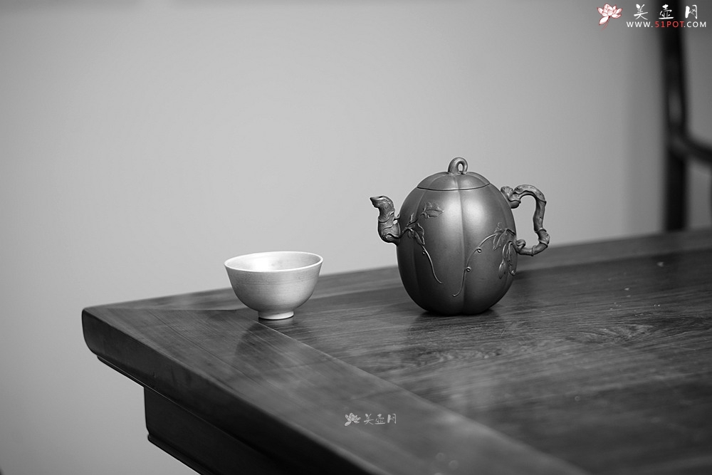 紫砂壶图片：顾正芳全手 作品 花货技法精湛  甜瓜 赵辉老师精刻 - 美壶网