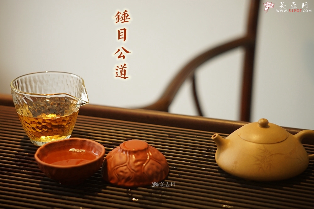 紫砂壶图片：美壶特惠 锤目公道杯+一对荷叶杯  - 美壶网