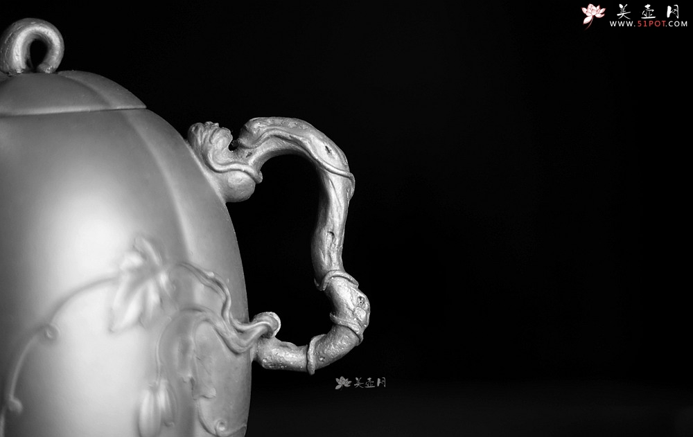 紫砂壶图片：顾正芳全手 作品 花货技法精湛  甜瓜 赵辉老师精刻 - 美壶网