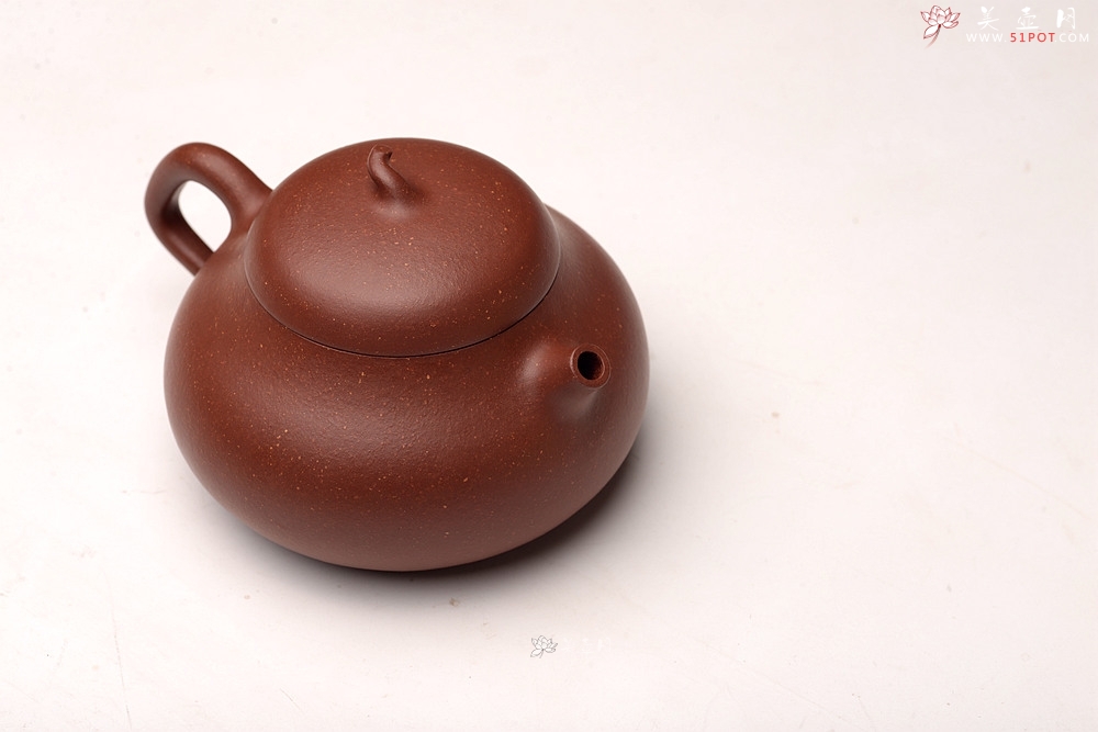 紫砂壶图片：美壶特惠 路达全手 清新可爱 小茄瓜 油润降坡泥 - 美壶网