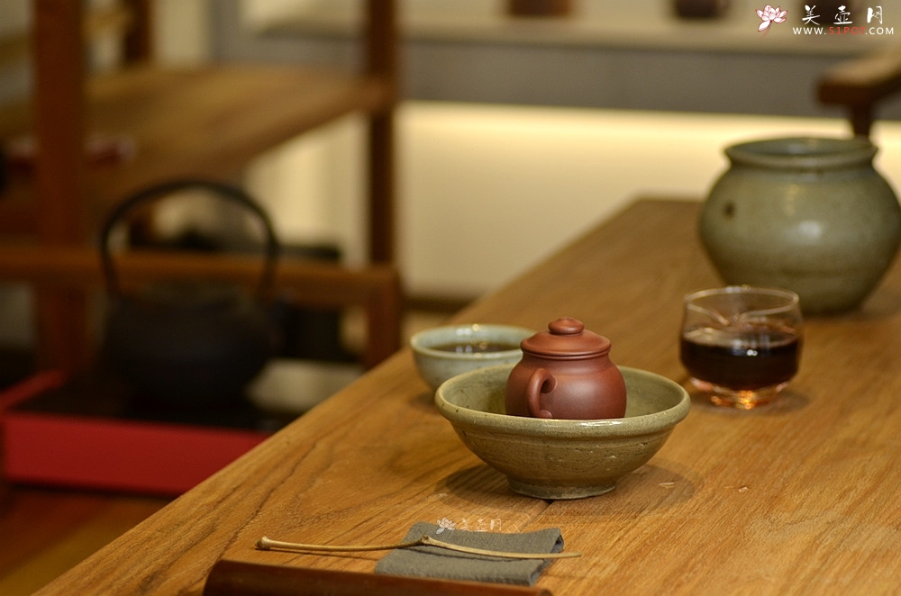 紫砂壶图片：美壶特惠 玩味巨轮 茶人爱 实用 独孔加不锈钢滤网 - 美壶网