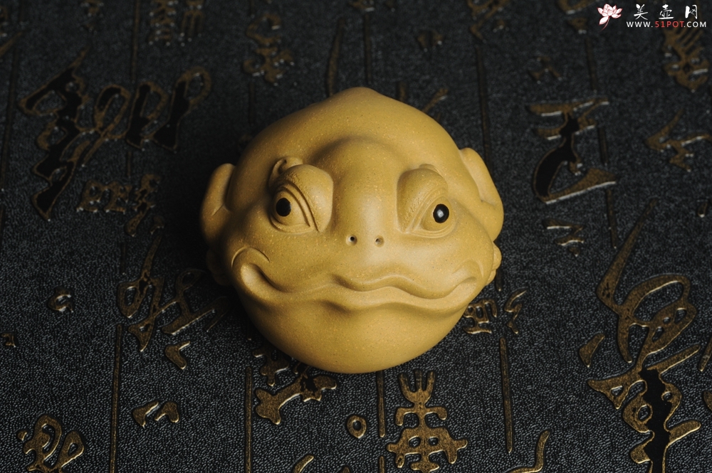 紫砂壶图片：美宠特惠 紫砂金蟾貔貅 镇宅 神态细腻 做工灰常精致 手工茶宠 - 美壶网