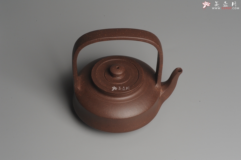 紫砂壶图片：进步明显 之作 全美品 难度大刹凹单片折肩拍打成型全手工提壁壶 且玩且珍惜 - 美壶网
