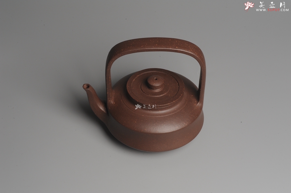 紫砂壶图片：进步明显 之作 全美品 难度大刹凹单片折肩拍打成型全手工提壁壶 且玩且珍惜 - 美壶网