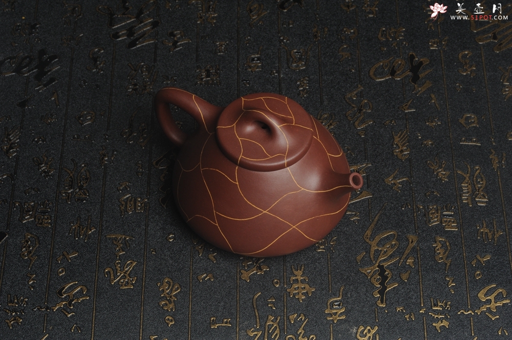 紫砂壶图片：美壶特惠 紫泥精工冰纹石瓢壶 特实用 出水如柱 养后油润 - 美壶网