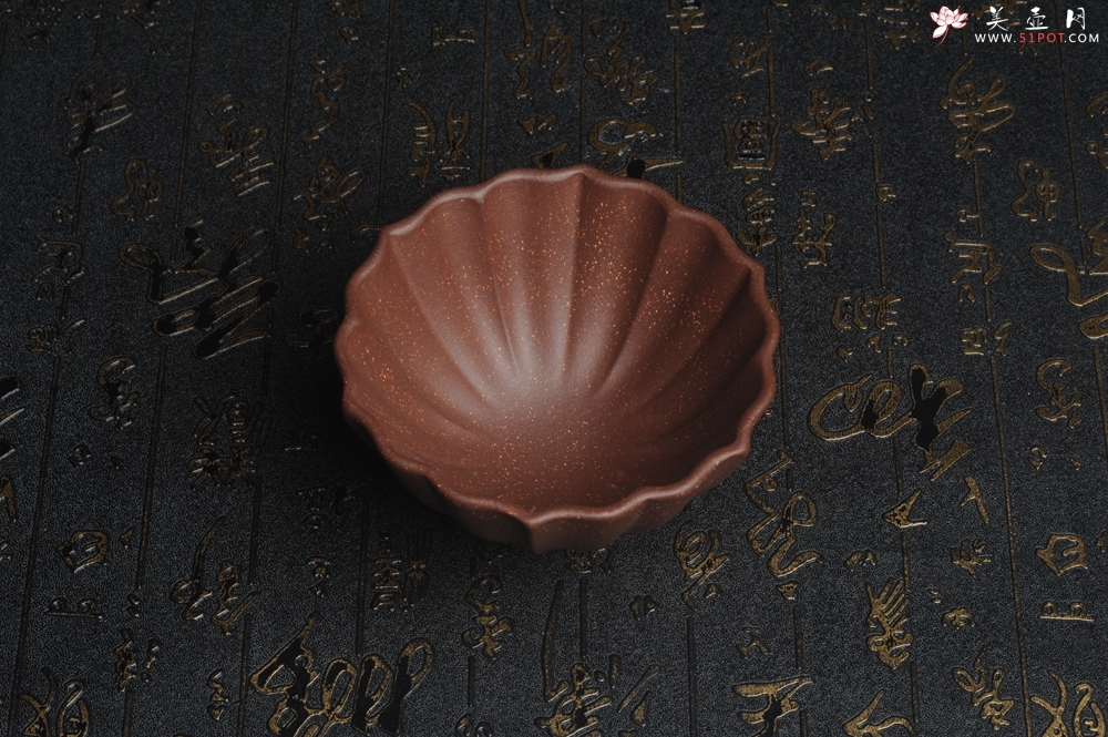 紫砂壶图片：美杯特惠 精工厚实紫玉金砂菱花杯 - 美壶网
