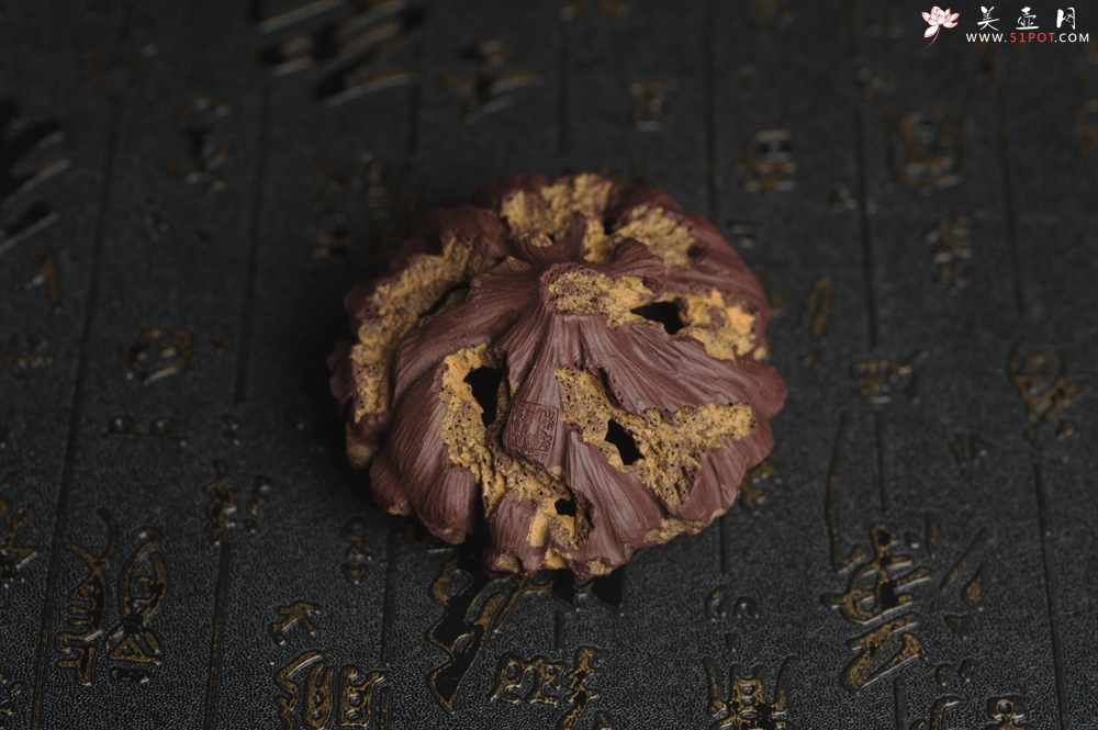 紫砂壶图片：美宠特惠 精致莲蓬茶宠摆件 直径7.5cm 茶盘尤物 - 美壶网