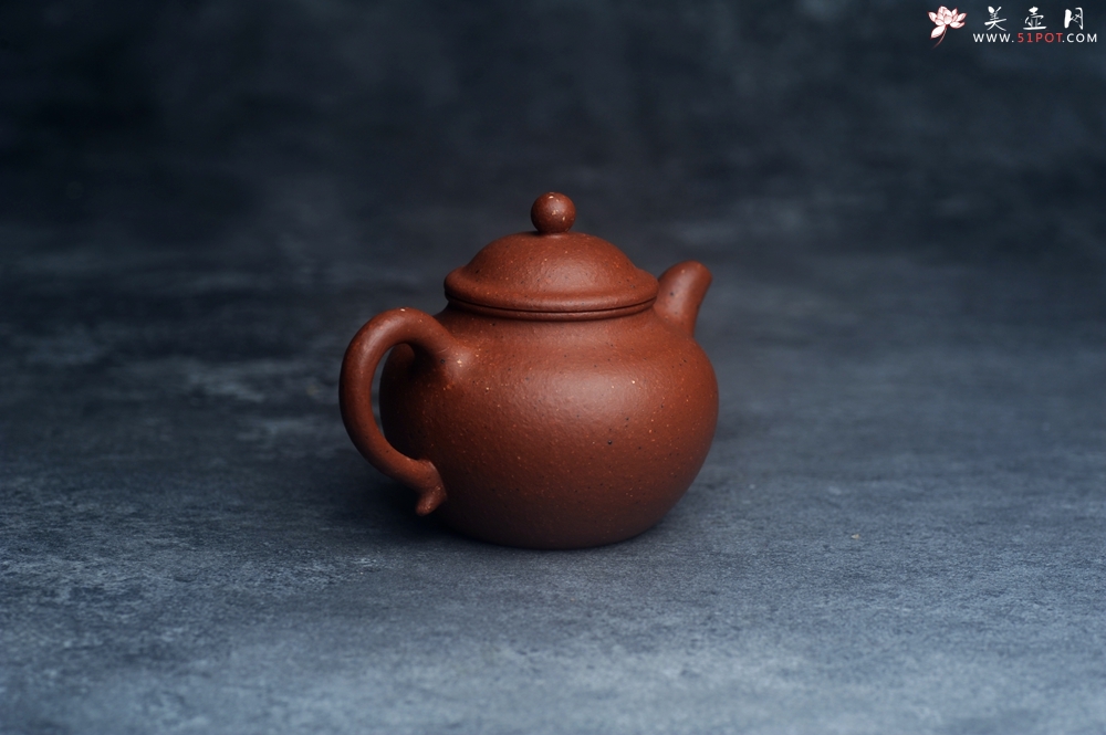 紫砂壶图片：美壶特惠 90年代老料传统老工艺摹古打造 油性十足 铁质丰富 手工摹古莲子壶 独孔 已加过滤网 - 美壶网