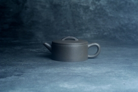 紫砂壶图片：美壶特惠 特好老青灰泥汉瓦 大口实用 茶人醉爱 - 美壶网