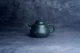 紫砂壶图片：美壶特惠 特好墨绿泥福禄葫芦壶 茶人醉爱 - 美壶网