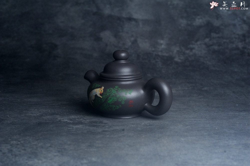 紫砂壶图片：美壶特惠 手工手制紫砂壶特好青灰泥松鼠壶 茶壶 茶具 单壶 - 美壶网