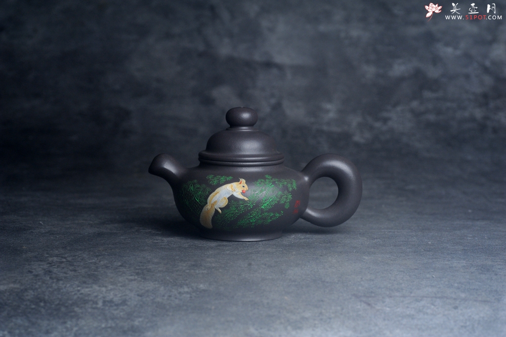 紫砂壶图片：美壶特惠 手工手制紫砂壶特好青灰泥松鼠壶 茶壶 茶具 单壶 - 美壶网