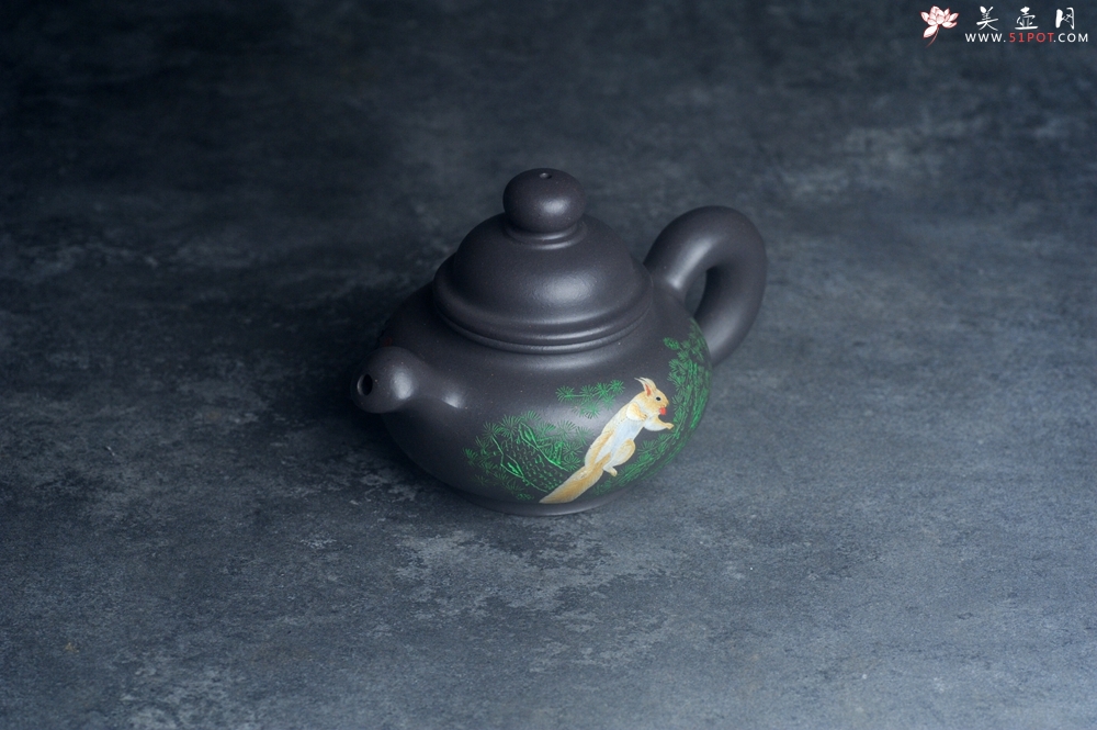 紫砂壶图片：美壶特惠 手工手制紫砂壶特好青灰泥松鼠壶 茶壶 茶具 单壶 - 美壶网