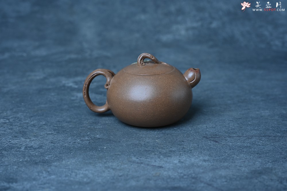 紫砂壶图片：美壶特惠 潜力股董静老师老段泥双色寿桃壶 茶人醉爱 - 美壶网