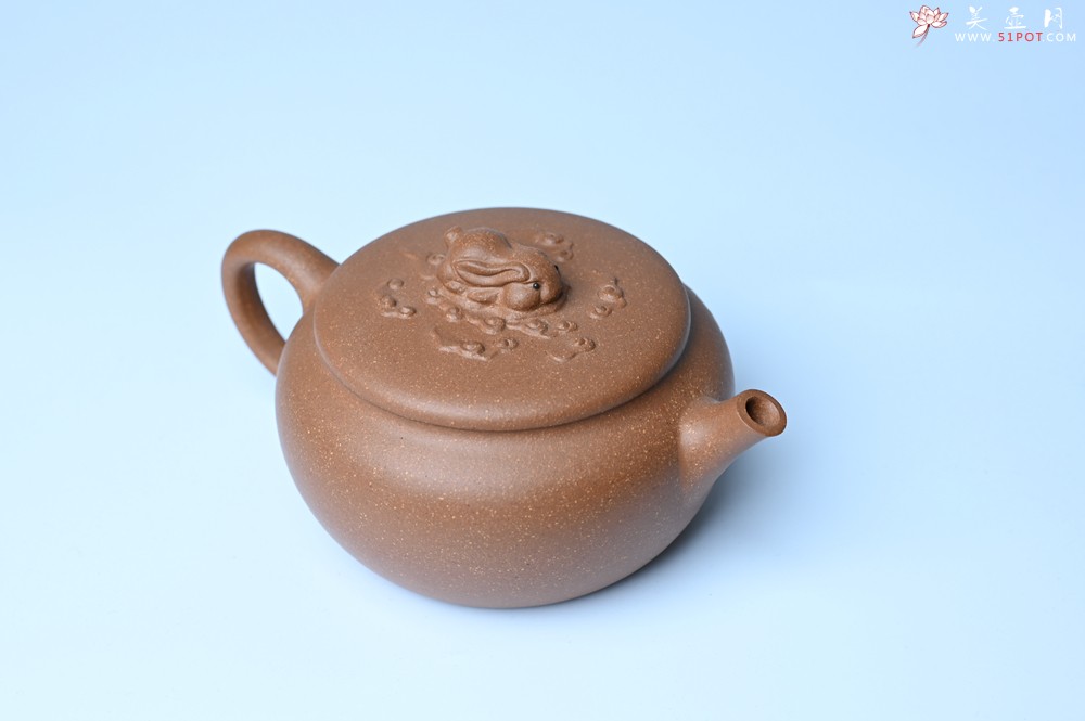 紫砂壶图片：美壶特惠 降坡泥花鸟听兔壶 茶人醉爱 - 美壶网