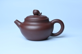 紫砂壶图片：特好老紫泥全手工寿桃壶 茶人醉爱 - 美壶网
